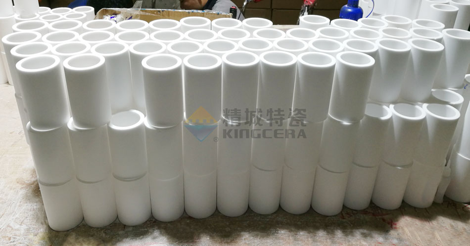 整體成型耐磨陶瓷管如何安裝陶瓷環？